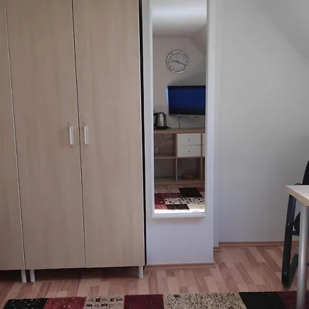 Gemütliches Haus Mit Vier Zimmern Gasthof Leipzig