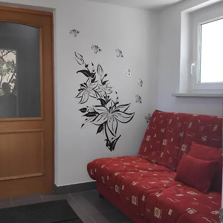 Gemütliches Haus Mit Vier Zimmern Gasthof *