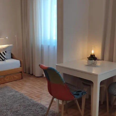 Gemütliches Haus Mit Vier Zimmern Leipzig