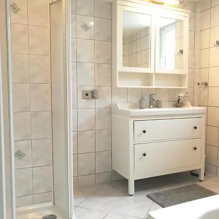 Gemütliches Haus Mit Vier Zimmern * Leipzig