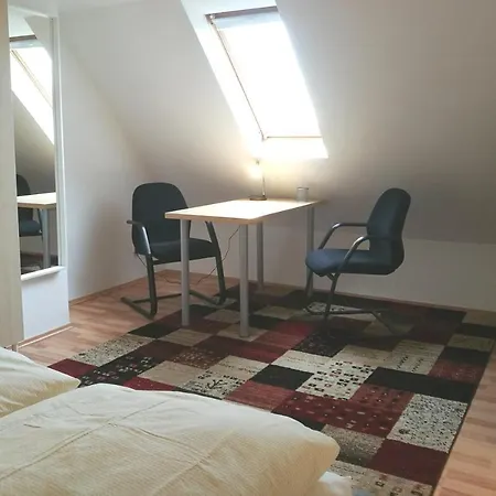 Πανσιόν Gemutliches Haus Mit Vier Zimmern Λειψία