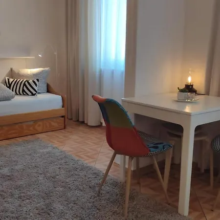 Guest house Gemutliches Haus Mit Vier Zimmern
