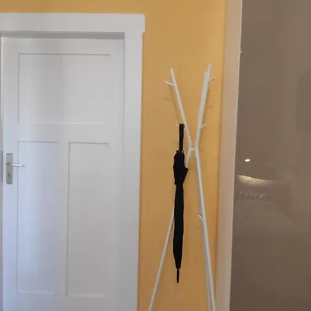 Πανσιόν Gemutliches Haus Mit Vier Zimmern Λειψία
